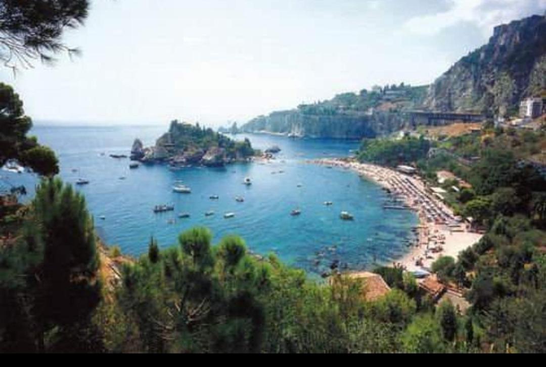 Arcadia Golden Bay Apartment Giardini Naxos Luaran gambar