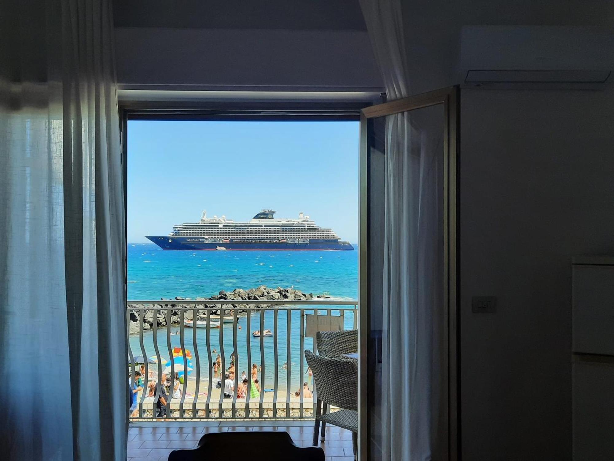 Arcadia Golden Bay Apartment Giardini Naxos Luaran gambar