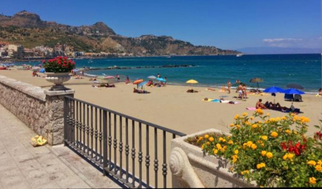 Arcadia Golden Bay Apartment Giardini Naxos Luaran gambar